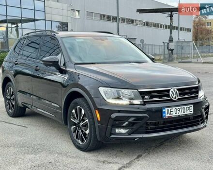 Чорний Фольксваген Тігуан, об'ємом двигуна 2 л та пробігом 74 тис. км за 19900 $, фото 16 на Automoto.ua