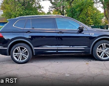 Чорний Фольксваген Тігуан, об'ємом двигуна 2 л та пробігом 237 тис. км за 27900 $, фото 3 на Automoto.ua