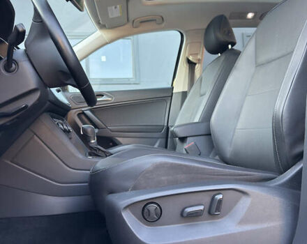 Черный Фольксваген Тигуан, объемом двигателя 2 л и пробегом 231 тыс. км за 16300 $, фото 24 на Automoto.ua