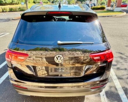 Черный Фольксваген Тигуан, объемом двигателя 2 л и пробегом 35 тыс. км за 14000 $, фото 5 на Automoto.ua