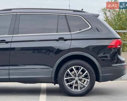 Черный Фольксваген Тигуан, объемом двигателя 1.98 л и пробегом 117 тыс. км за 19650 $, фото 4 на Automoto.ua