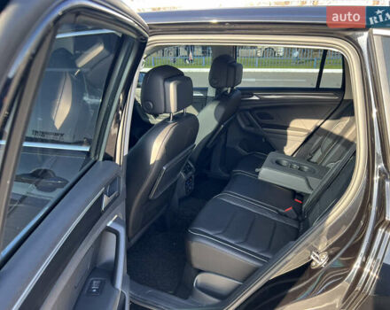 Черный Фольксваген Тигуан, объемом двигателя 2 л и пробегом 67 тыс. км за 26500 $, фото 22 на Automoto.ua