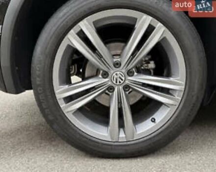 Фольксваген Тигуан 2019 в Киеве на Automoto.ua Черный Фольксваген Тигуан, объемом двигателя 2 л и пробегом 120 тыс. км за 32799 $, фото 27 на Automoto.ua