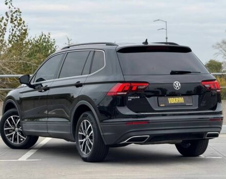 Чорний Фольксваген Тігуан, об'ємом двигуна 2 л та пробігом 117 тис. км за 19650 $, фото 5 на Automoto.ua