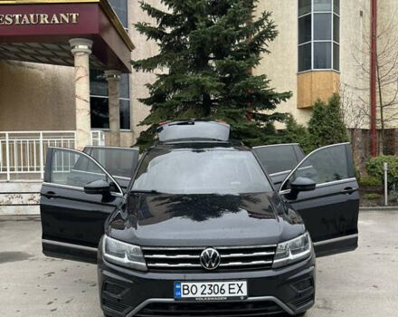 Черный Фольксваген Тигуан, объемом двигателя 2 л и пробегом 130 тыс. км за 18500 $, фото 21 на Automoto.ua