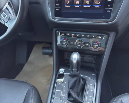 Черный Фольксваген Тигуан, объемом двигателя 2 л и пробегом 231 тыс. км за 16300 $, фото 22 на Automoto.ua