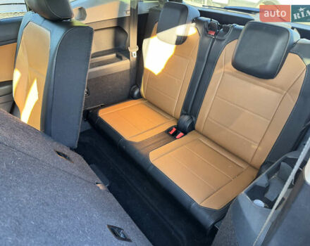 Черный Фольксваген Тигуан, объемом двигателя 2 л и пробегом 133 тыс. км за 11900 $, фото 39 на Automoto.ua