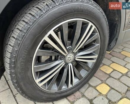 Чорний Фольксваген Тігуан, об'ємом двигуна 2 л та пробігом 124 тис. км за 19500 $, фото 27 на Automoto.ua