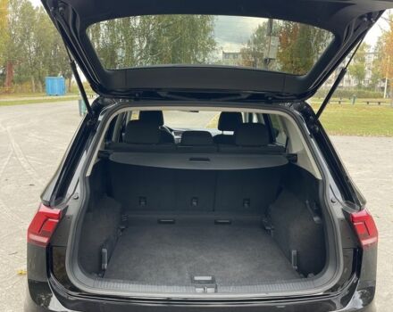 Черный Фольксваген Тигуан, объемом двигателя 2 л и пробегом 129 тыс. км за 19000 $, фото 19 на Automoto.ua