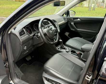 Чорний Фольксваген Тігуан, об'ємом двигуна 2 л та пробігом 159 тис. км за 19000 $, фото 11 на Automoto.ua