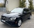 Черный Фольксваген Тигуан, объемом двигателя 2 л и пробегом 129 тыс. км за 19000 $, фото 7 на Automoto.ua