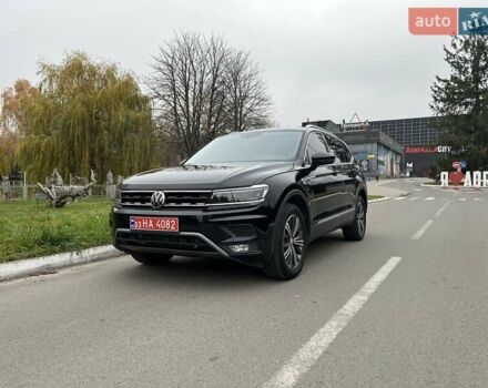 Чорний Фольксваген Тігуан, об'ємом двигуна 2 л та пробігом 124 тис. км за 19500 $, фото 95 на Automoto.ua