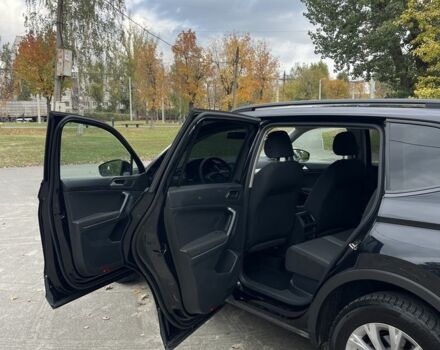 Черный Фольксваген Тигуан, объемом двигателя 2 л и пробегом 129 тыс. км за 19000 $, фото 14 на Automoto.ua