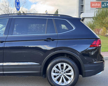 Чорний Фольксваген Тігуан, об'ємом двигуна 2 л та пробігом 109 тис. км за 18950 $, фото 10 на Automoto.ua