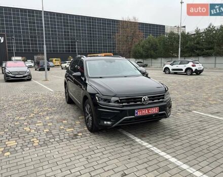 Чорний Фольксваген Тігуан, об'ємом двигуна 2 л та пробігом 124 тис. км за 19500 $, фото 21 на Automoto.ua