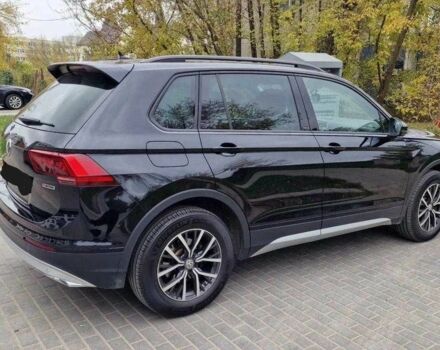 Черный Фольксваген Тигуан, объемом двигателя 2 л и пробегом 103 тыс. км за 15000 $, фото 3 на Automoto.ua