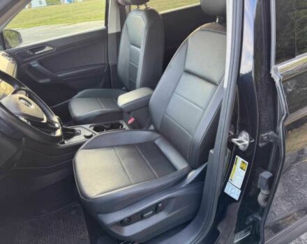 Черный Фольксваген Тигуан, объемом двигателя 2 л и пробегом 43 тыс. км за 11400 $, фото 9 на Automoto.ua