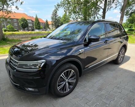 Чорний Фольксваген Тігуан, об'ємом двигуна 2 л та пробігом 41 тис. км за 13200 $, фото 2 на Automoto.ua