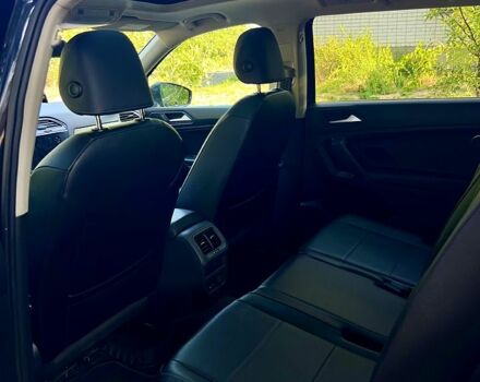 Черный Фольксваген Тигуан, объемом двигателя 2 л и пробегом 112 тыс. км за 19500 $, фото 6 на Automoto.ua