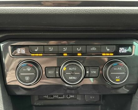 Черный Фольксваген Тигуан, объемом двигателя 2 л и пробегом 102 тыс. км за 18500 $, фото 11 на Automoto.ua