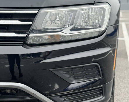 Черный Фольксваген Тигуан, объемом двигателя 1.98 л и пробегом 71 тыс. км за 18999 $, фото 5 на Automoto.ua