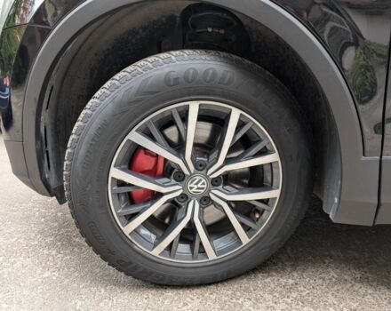 Черный Фольксваген Тигуан, объемом двигателя 2 л и пробегом 53 тыс. км за 20000 $, фото 15 на Automoto.ua