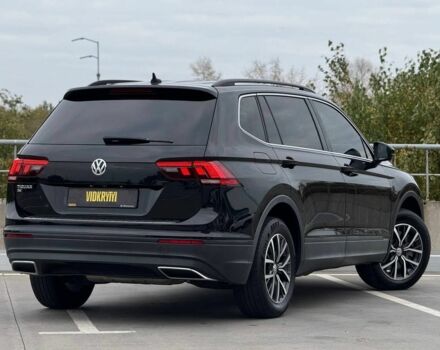 Чорний Фольксваген Тігуан, об'ємом двигуна 2 л та пробігом 117 тис. км за 19650 $, фото 7 на Automoto.ua