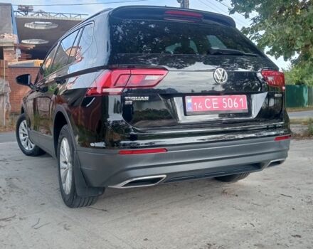 Черный Фольксваген Тигуан, объемом двигателя 2 л и пробегом 122 тыс. км за 19100 $, фото 1 на Automoto.ua