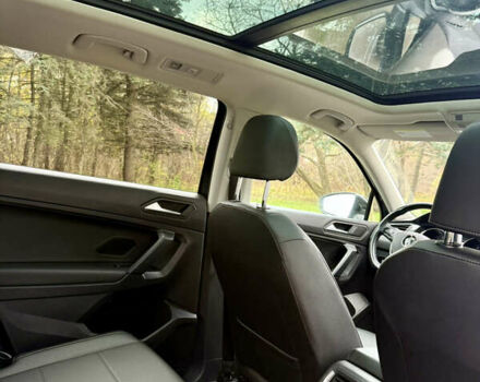 Чорний Фольксваген Тігуан, об'ємом двигуна 2 л та пробігом 159 тис. км за 19000 $, фото 13 на Automoto.ua