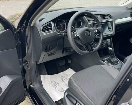 Черный Фольксваген Тигуан, объемом двигателя 1.98 л и пробегом 129 тыс. км за 18500 $, фото 17 на Automoto.ua