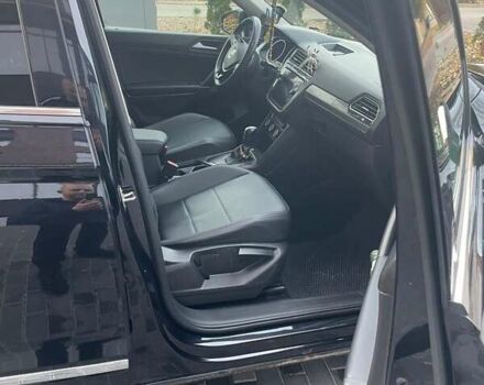 Черный Фольксваген Тигуан, объемом двигателя 1.98 л и пробегом 133 тыс. км за 22000 $, фото 13 на Automoto.ua