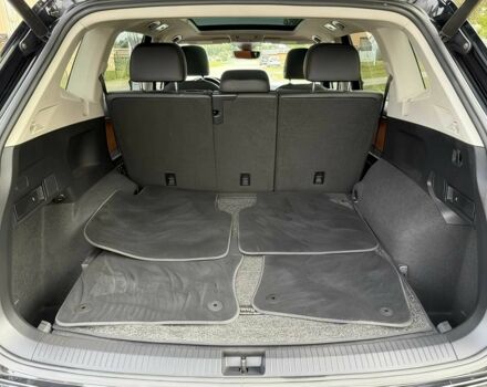 Чорний Фольксваген Тігуан, об'ємом двигуна 2 л та пробігом 34 тис. км за 11300 $, фото 13 на Automoto.ua