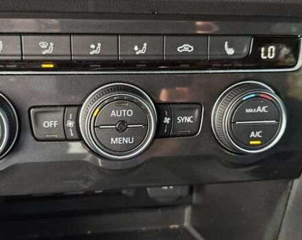 Чорний Фольксваген Тігуан, об'ємом двигуна 1.98 л та пробігом 314 тис. км за 15200 $, фото 40 на Automoto.ua