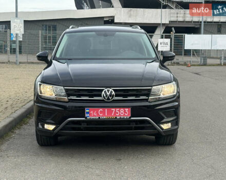 Черный Фольксваген Тигуан, объемом двигателя 2 л и пробегом 43 тыс. км за 19650 $, фото 6 на Automoto.ua