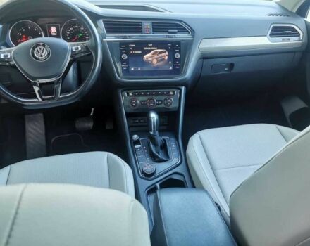 Черный Фольксваген Тигуан, объемом двигателя 2 л и пробегом 78 тыс. км за 14900 $, фото 5 на Automoto.ua