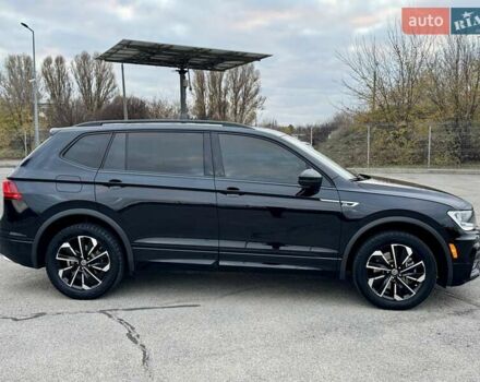 Чорний Фольксваген Тігуан, об'ємом двигуна 2 л та пробігом 74 тис. км за 19900 $, фото 14 на Automoto.ua