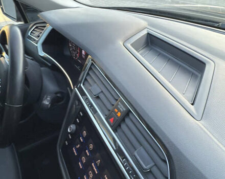 Черный Фольксваген Тигуан, объемом двигателя 2 л и пробегом 231 тыс. км за 16300 $, фото 47 на Automoto.ua