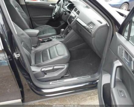 Черный Фольксваген Тигуан, объемом двигателя 2 л и пробегом 42 тыс. км за 14000 $, фото 4 на Automoto.ua