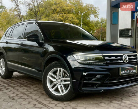 Черный Фольксваген Тигуан, объемом двигателя 1.98 л и пробегом 170 тыс. км за 22499 $, фото 2 на Automoto.ua