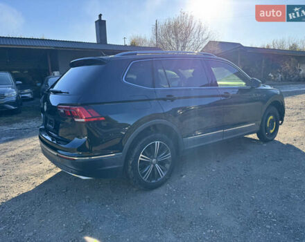 Черный Фольксваген Тигуан, объемом двигателя 2 л и пробегом 133 тыс. км за 11900 $, фото 7 на Automoto.ua