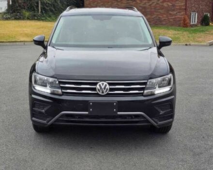 Черный Фольксваген Тигуан, объемом двигателя 2 л и пробегом 41 тыс. км за 8200 $, фото 1 на Automoto.ua