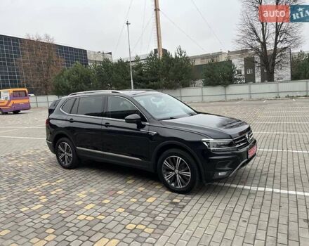 Чорний Фольксваген Тігуан, об'ємом двигуна 2 л та пробігом 124 тис. км за 19500 $, фото 20 на Automoto.ua