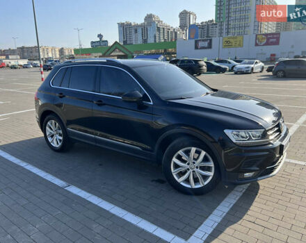 Черный Фольксваген Тигуан, объемом двигателя 2 л и пробегом 67 тыс. км за 26500 $, фото 6 на Automoto.ua