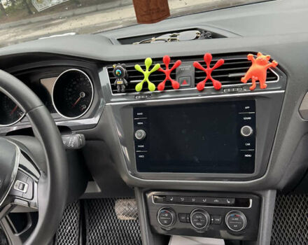 Черный Фольксваген Тигуан, объемом двигателя 2 л и пробегом 130 тыс. км за 18500 $, фото 9 на Automoto.ua