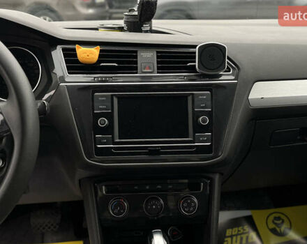 Черный Фольксваген Тигуан, объемом двигателя 1.98 л и пробегом 272 тыс. км за 16200 $, фото 12 на Automoto.ua