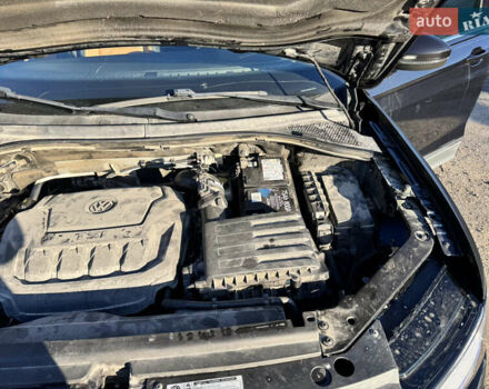 Черный Фольксваген Тигуан, объемом двигателя 2 л и пробегом 133 тыс. км за 11900 $, фото 47 на Automoto.ua