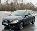 Черный Фольксваген Тигуан, объемом двигателя 1.98 л и пробегом 179 тыс. км за 19150 $, фото 1 на Automoto.ua