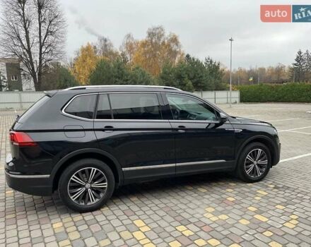 Чорний Фольксваген Тігуан, об'ємом двигуна 2 л та пробігом 124 тис. км за 19500 $, фото 14 на Automoto.ua