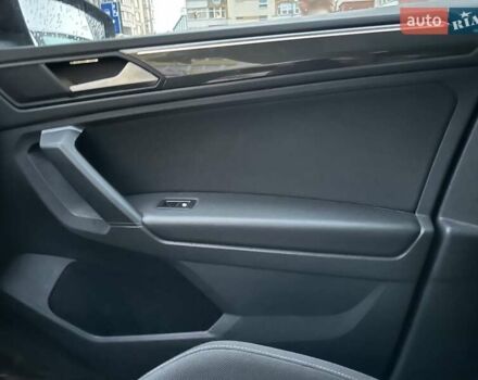 Чорний Фольксваген Тігуан, об'ємом двигуна 1.98 л та пробігом 190 тис. км за 20500 $, фото 11 на Automoto.ua