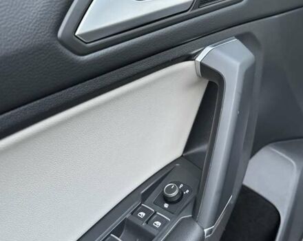 Чорний Фольксваген Тігуан, об'ємом двигуна 2 л та пробігом 74 тис. км за 19900 $, фото 28 на Automoto.ua